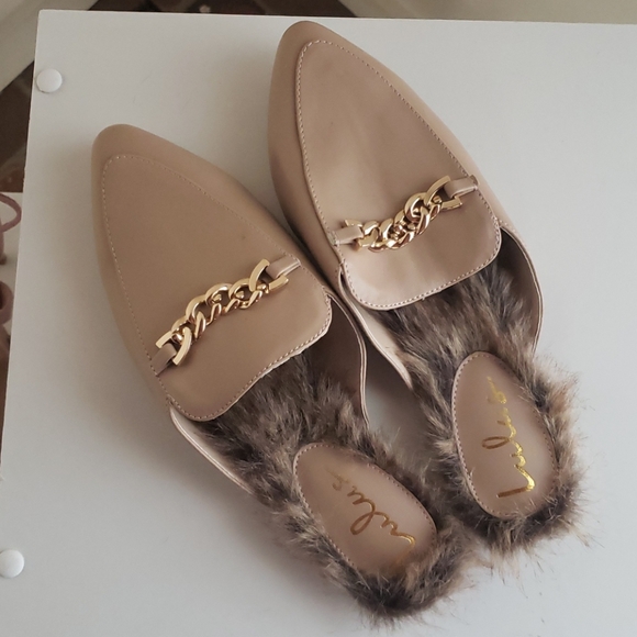 Lulus Shoes - Lulu's Nude and Gold Slide In Flats